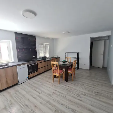 Apartament Lux *